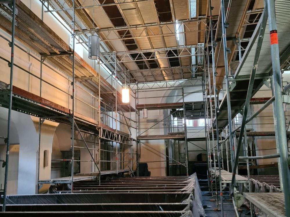 Raumgerüst – Gerüst über die gesamte Grundfläche bis unter die Decke
