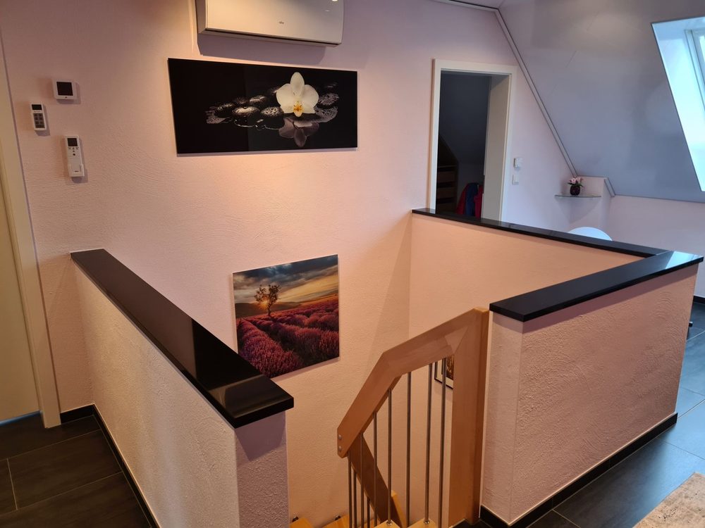 Treppenhaus in Pirmasens – Innenanstrich in warmen Sandtönen